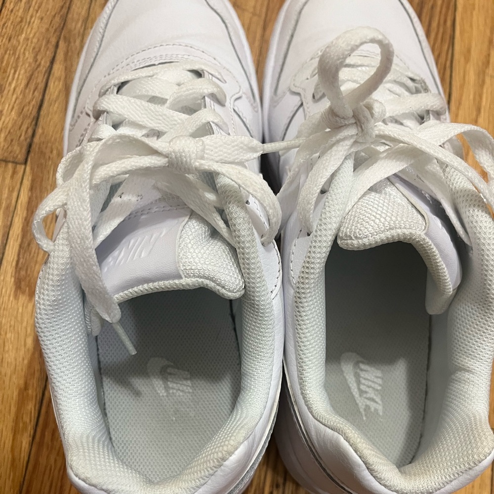 Nike Ebernon woman’s shoe
